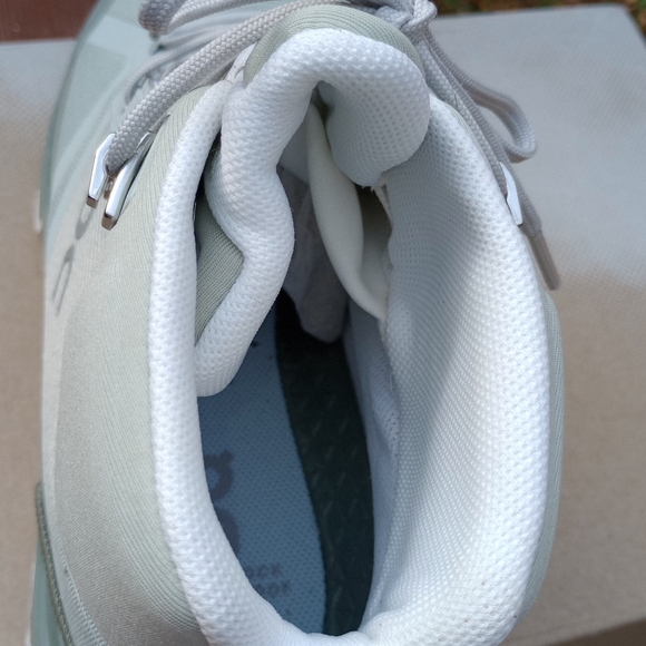 Hightop NWT 10W Cloudrock - Picture 6 of 8